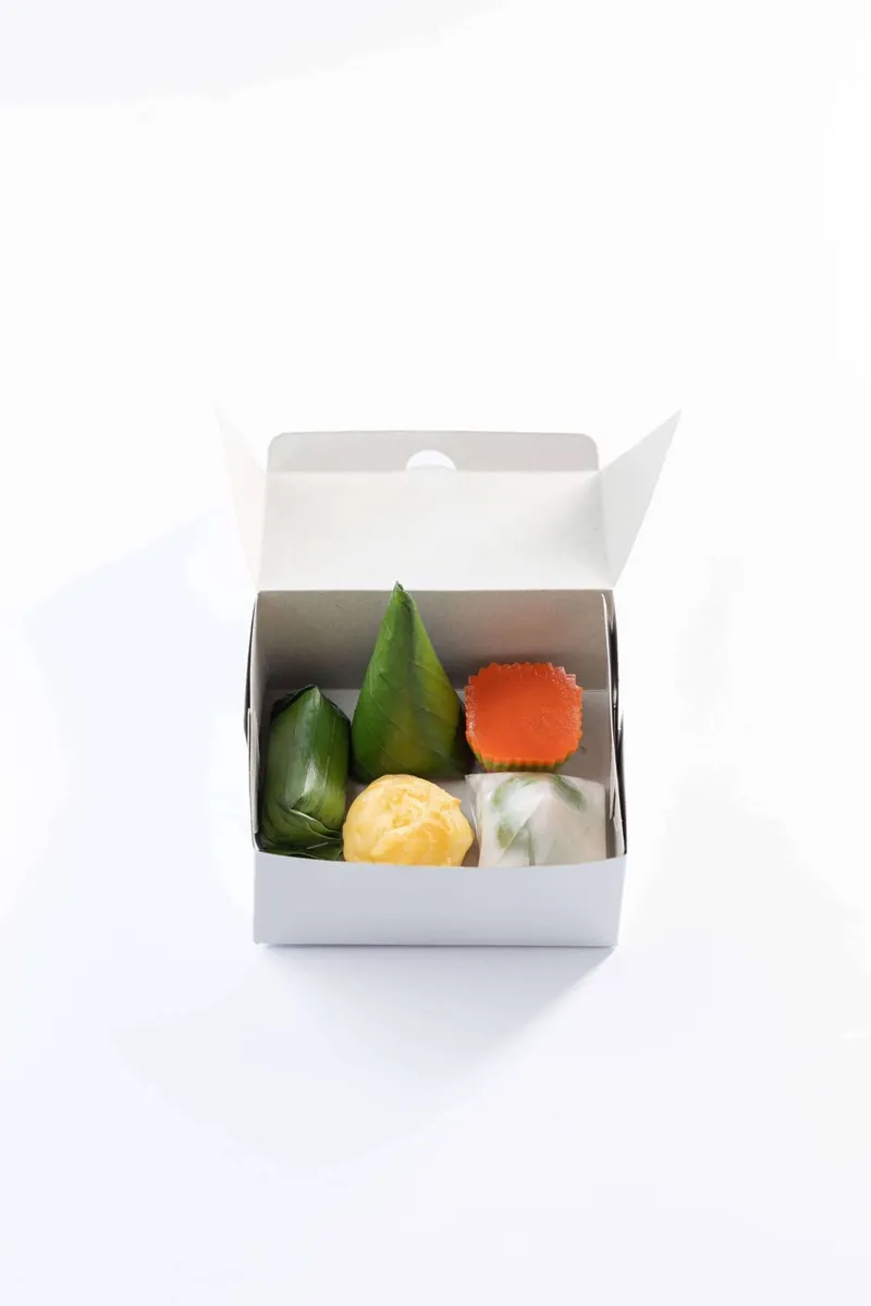 Snack box isi 4 kue